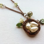 Collana di Pasqua a forma di nido
